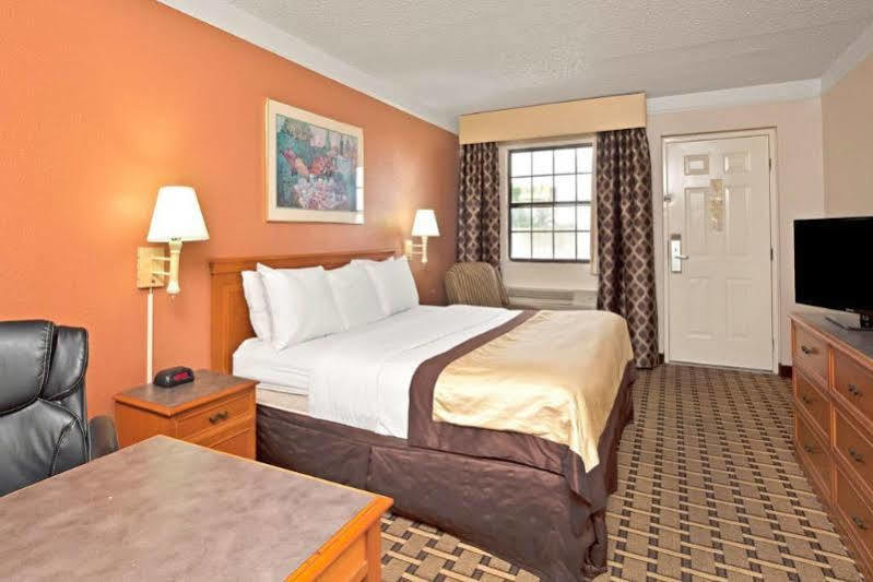 Westfield Red Roof Inn Houston North - Fm1960 & I-45 المظهر الخارجي الصورة