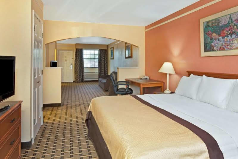 Westfield Red Roof Inn Houston North - Fm1960 & I-45 المظهر الخارجي الصورة
