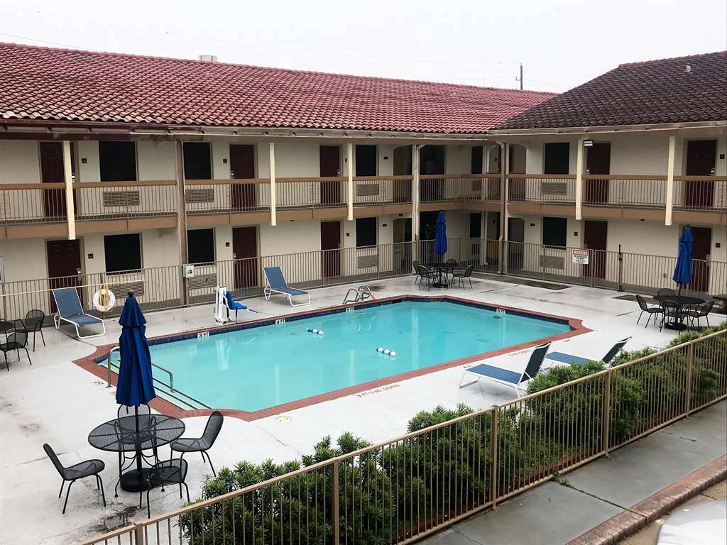 Westfield Red Roof Inn Houston North - Fm1960 & I-45 المرافق الصورة